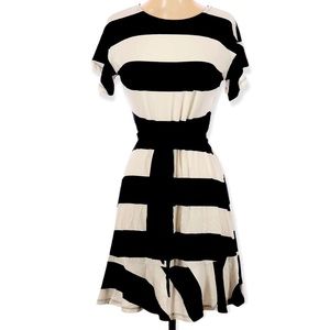 ❤️‍🔥3/$25❤️‍🔥Ann Taylor LOFT Dress